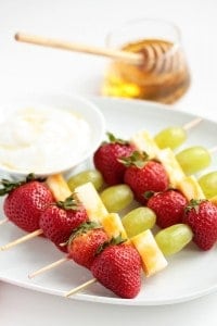 Fruit-and-Cheese-Skewers2-1-of-1
