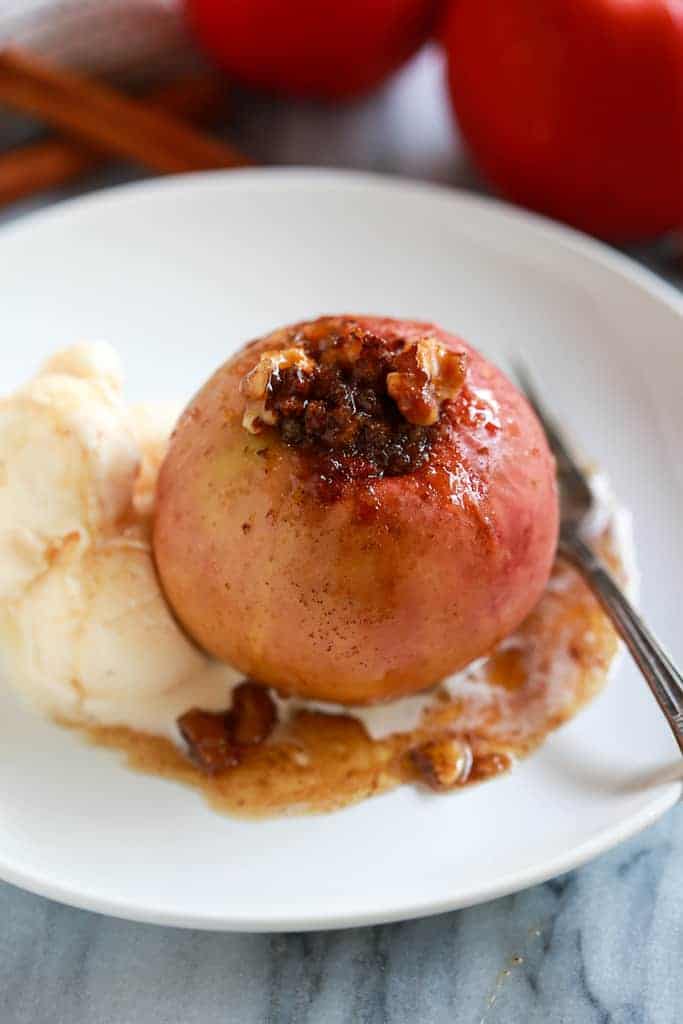 Baked apples