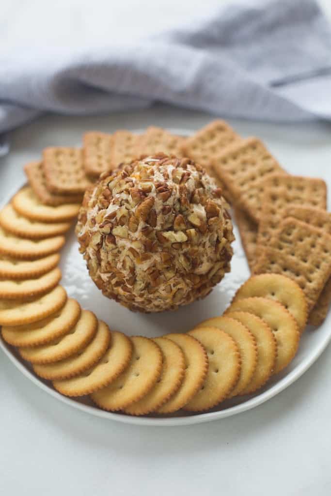 best crackers for cheese ball