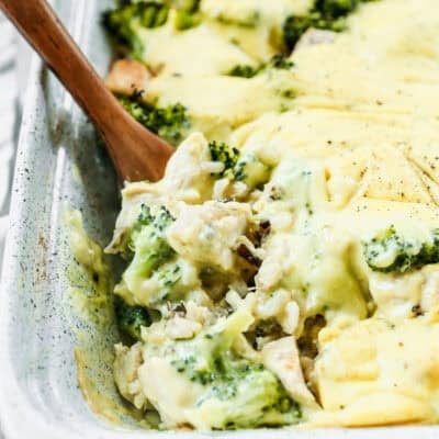 This chicken divan with rice is flavorful, packed with chicken and broccoli, and is a meal the whole family will love!