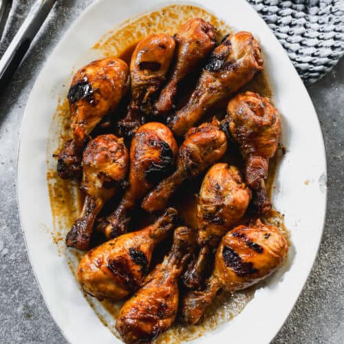 The best BBQ Chicken Drumsticks recipe in a platter, ready to enjoy.