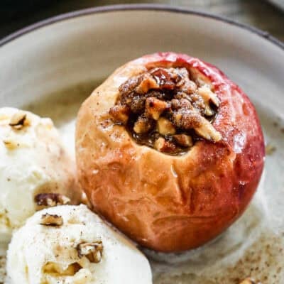 This easy Baked Apples recipe have all the flavor we love from Apple Pie, but much easier!