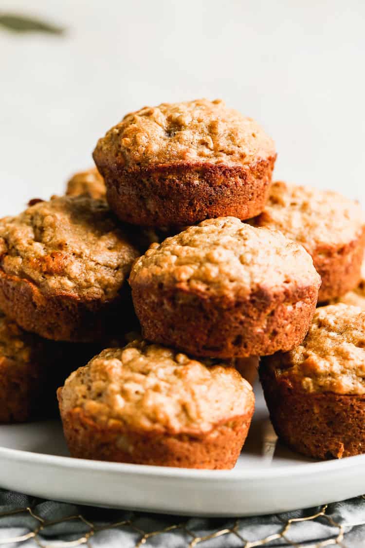 A wholesome banana‑oat muffin that stays moist and makes healthy breakfast prep effortless.