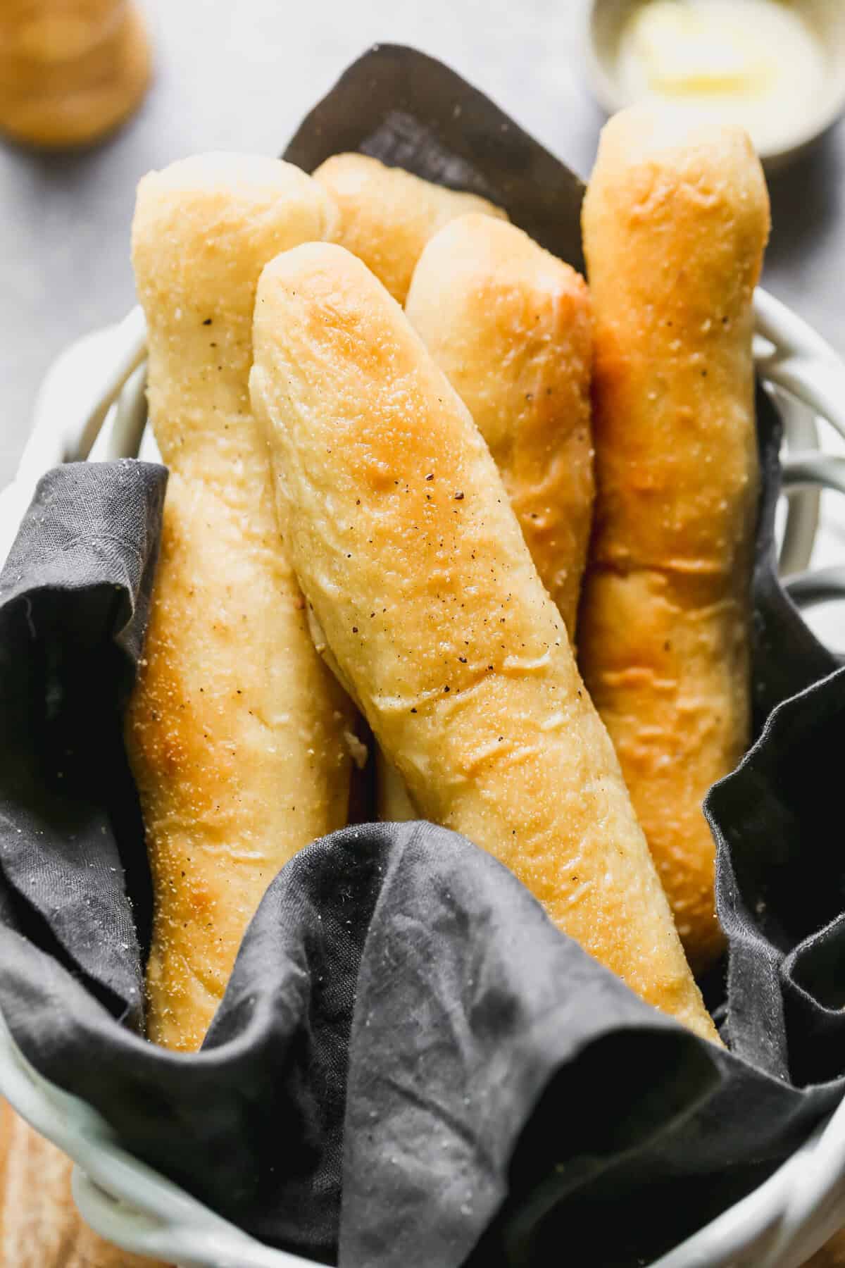 These homemade breadsticks are great for dipping, serving with pasta, soup, or any dinner!