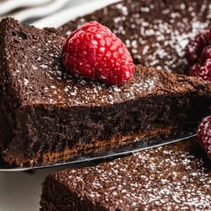 This flourless chocolate cake recipe delivers deep chocolate flavor with minimal ingredients.
