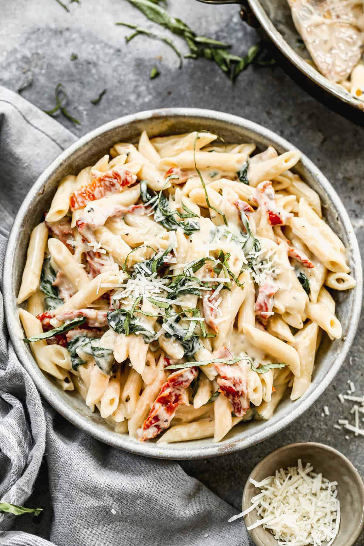 This sun-dried tomato pasta gives you a rich, satisfying meal that’s quick to prepare and perfect for a busy evening.
