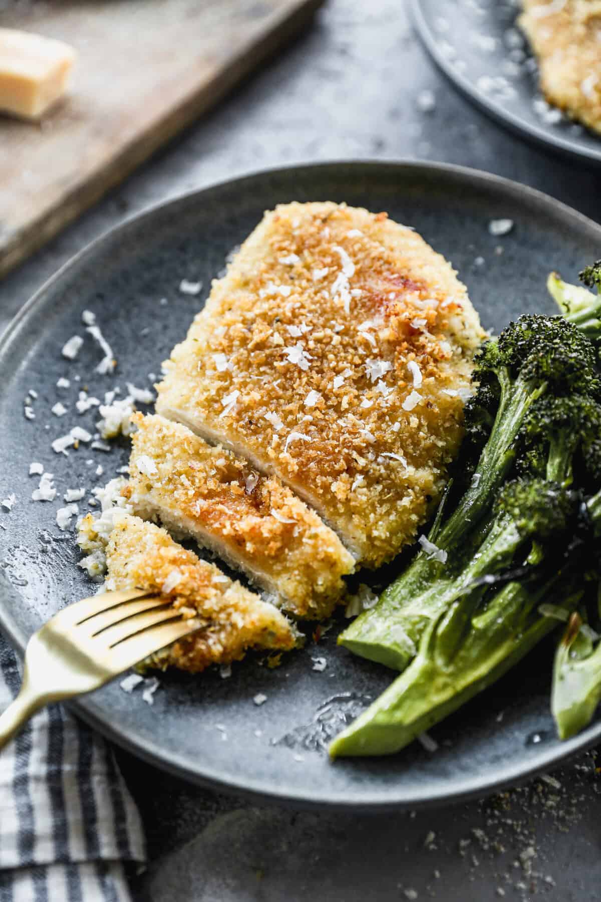 Baked Parmesan Crusted Chicken is a juicy, oven-baked dinner with a crispy Parmesan coating that’s light but satisfying.