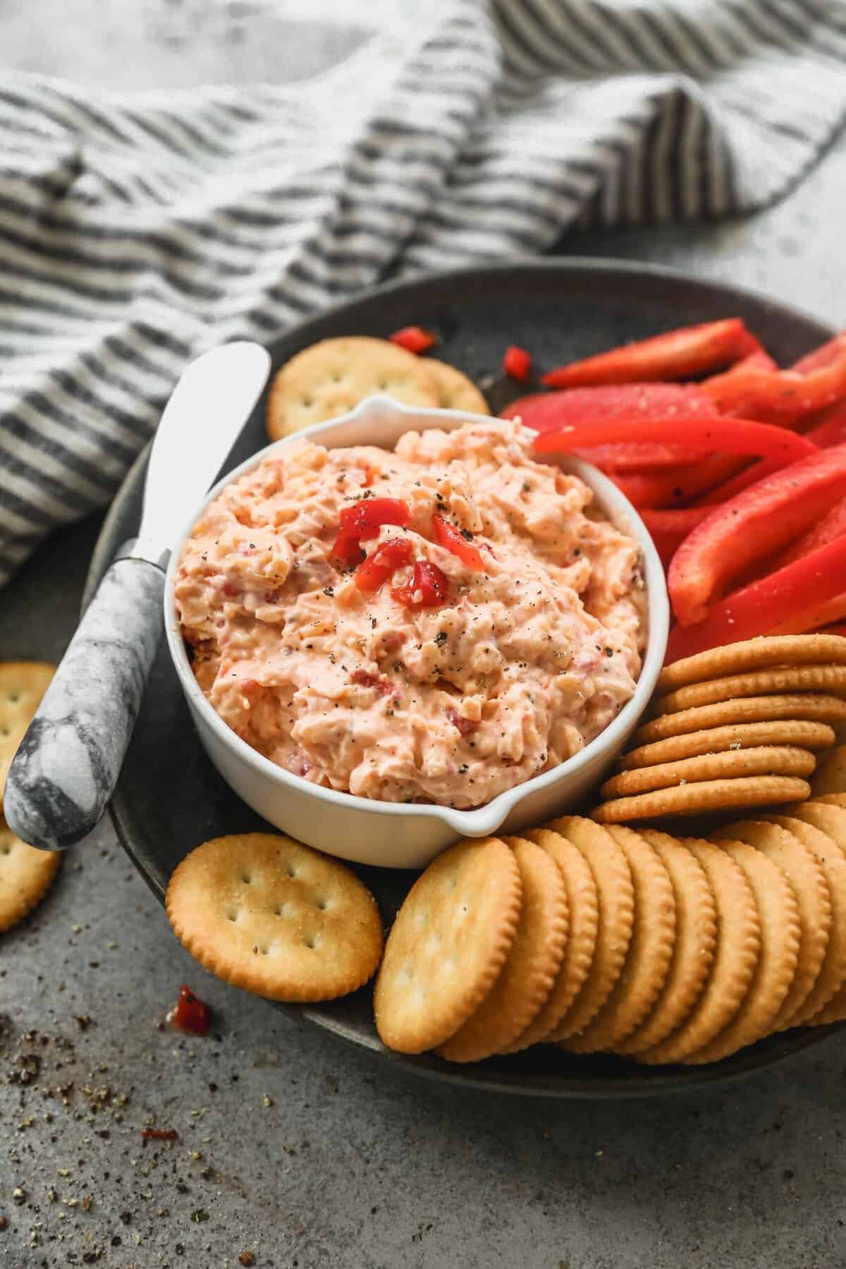 A quick, cheesy Pimento Cheese Dip that’s perfect for crackers, veggies, or spreading on sandwiches during holiday gatherings.