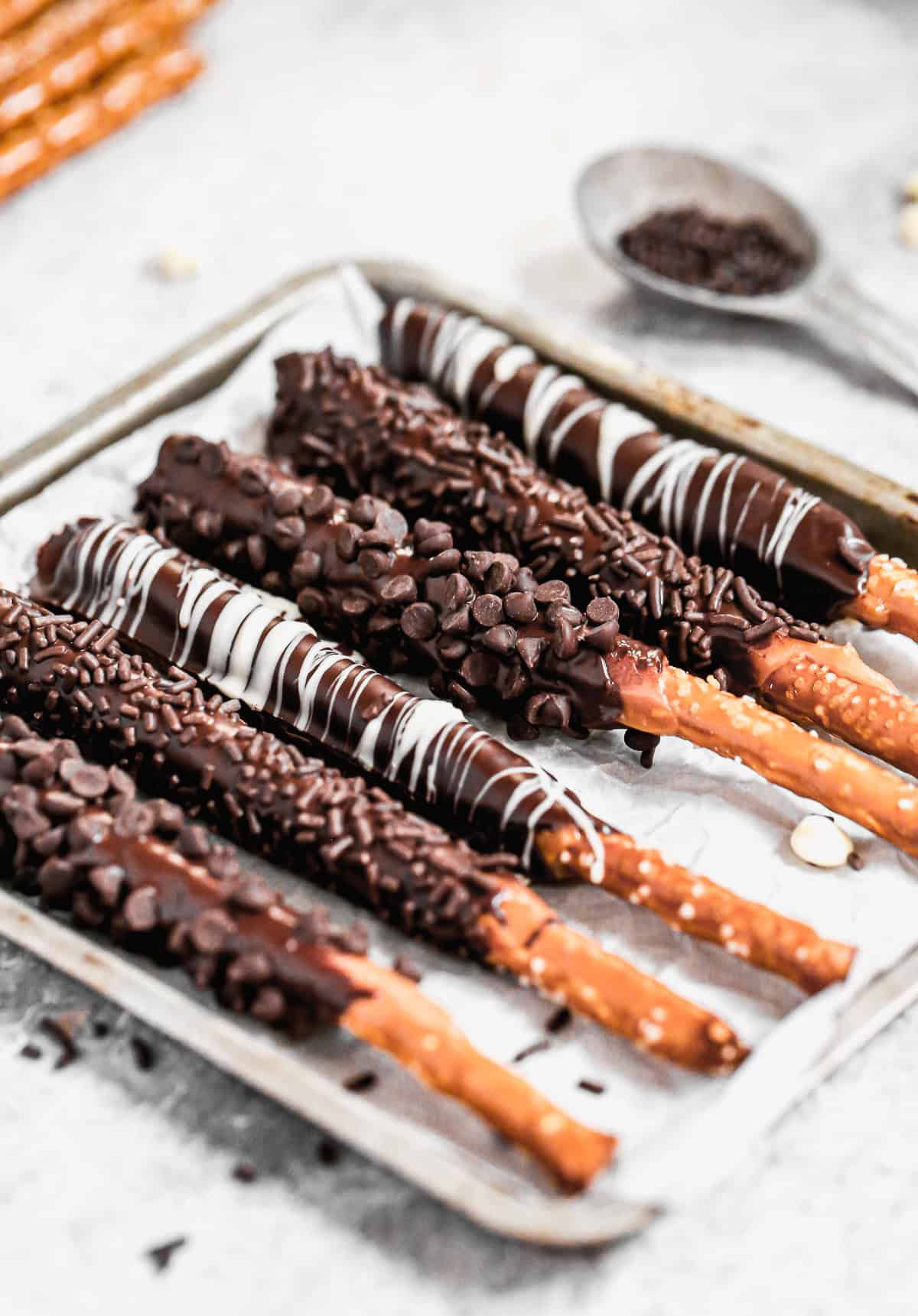 These chocolate covered pretzel rods are a salty‑sweet treat that’s perfect for parties or gifting.