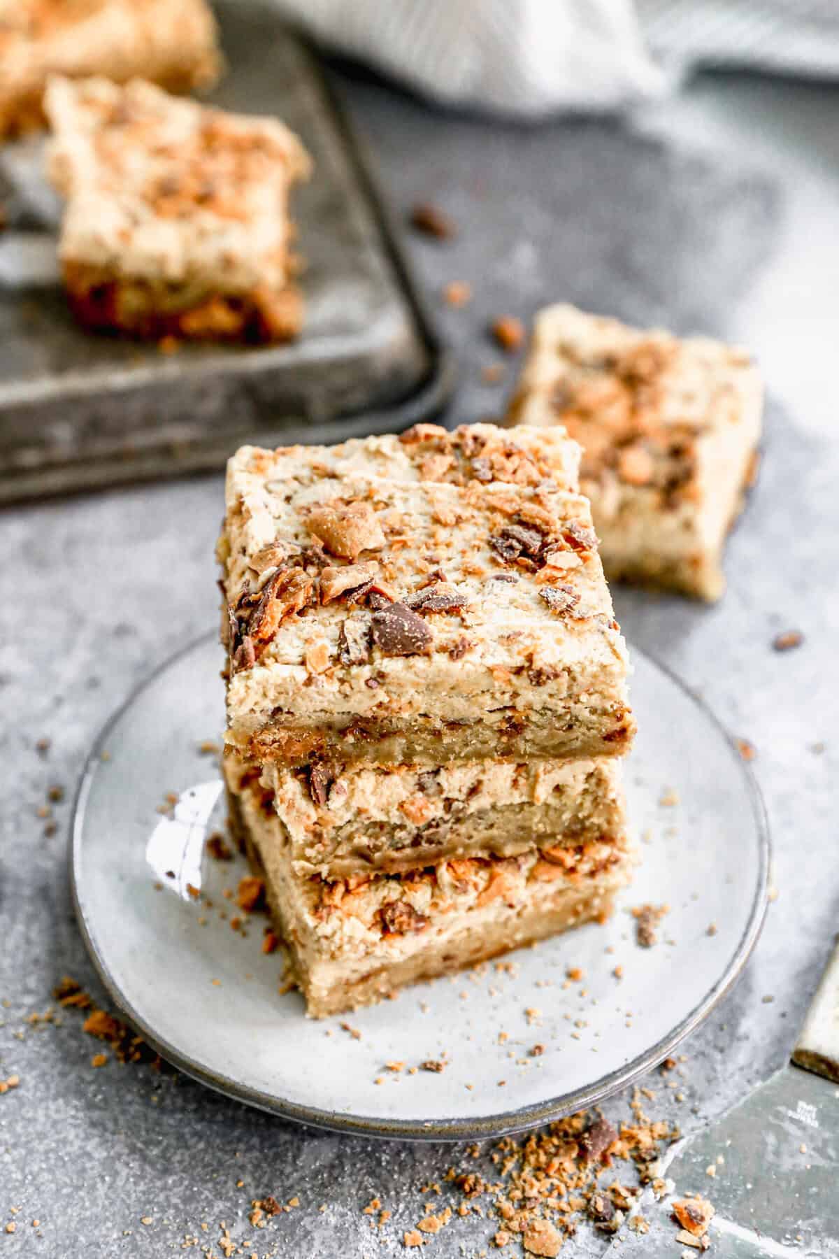 These easy dessert bars are great for making ahead and bring nostalgic candy bar flavor to your game day spread.