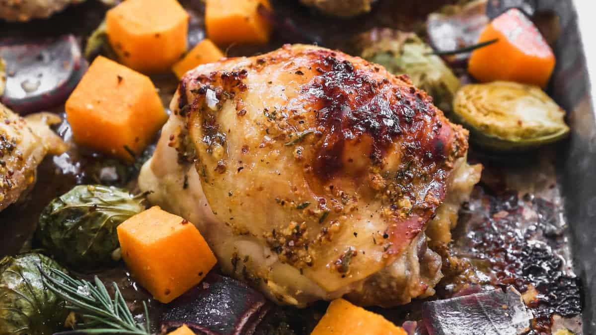 This Honey Mustard Chicken recipe is perfect when you want a kid-friendly dinner that tastes amazing and bakes hands-off.