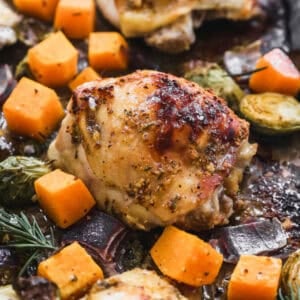 This Honey Mustard Chicken recipe is perfect when you want a kid-friendly dinner that tastes amazing and bakes hands-off.