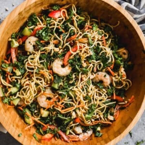 This cold noodle salad is the perfect thing to eat in the midst of a lettuce outbreak since it uses kale instead of iceburg.